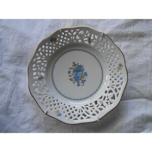 Schumann Chalet Blue Flowers Gold Die Cut Trim Seit 1881 Plate Arzberg W Germany